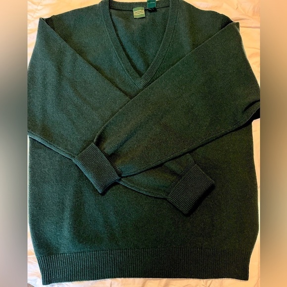 Clubfellow Other - Vintage Clubfellow 100% New Lambswool Sweater made in Macau 🇲🇴